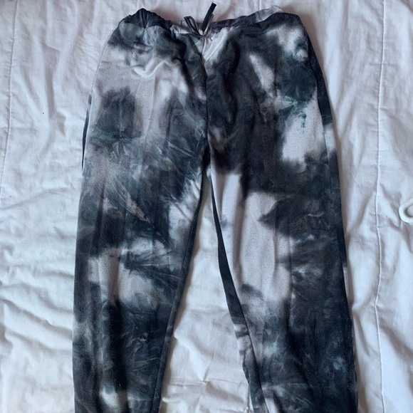 Cute clothing set from shein🖤 - Picture 2 of 6